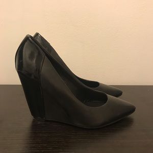 ALDO size 7 Melquist wedge